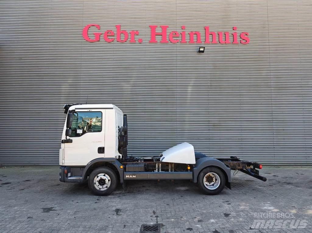 MAN TGL 8.220 4x2 Chassis