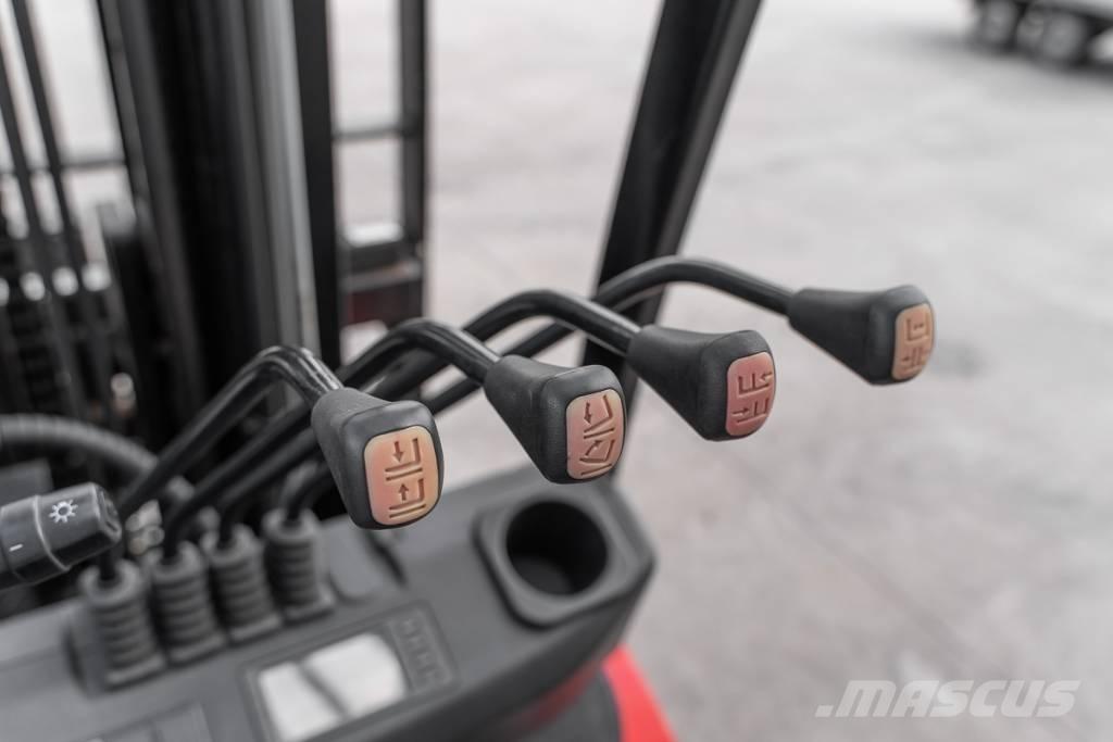 Manitou MI 30 D Diesel Trucker