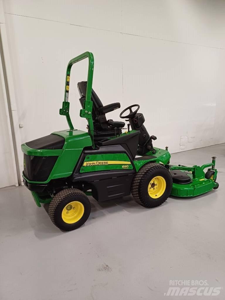 John Deere 1580 Sitteklippere
