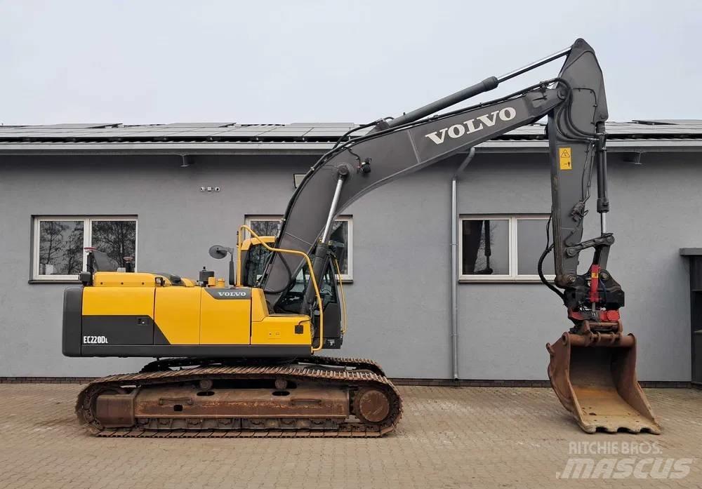 Volvo EC 220 DL Beltegraver