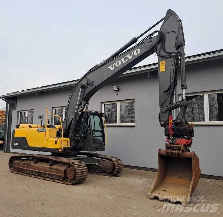 Volvo EC 220 DL Beltegraver