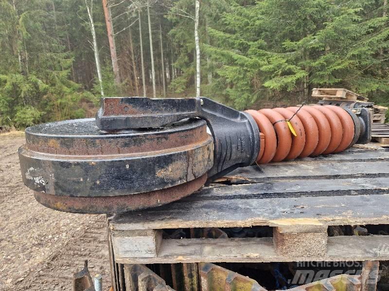 Hitachi ZX 300 Belter, kjettinger og understell