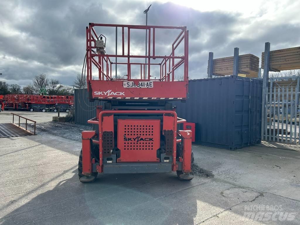 SkyJack SJ 8841 RT Sakselifter