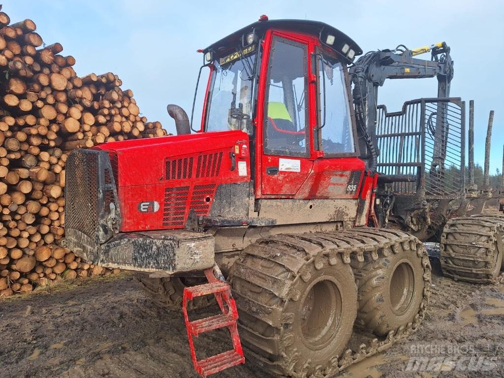 Komatsu 835 Lassbærere