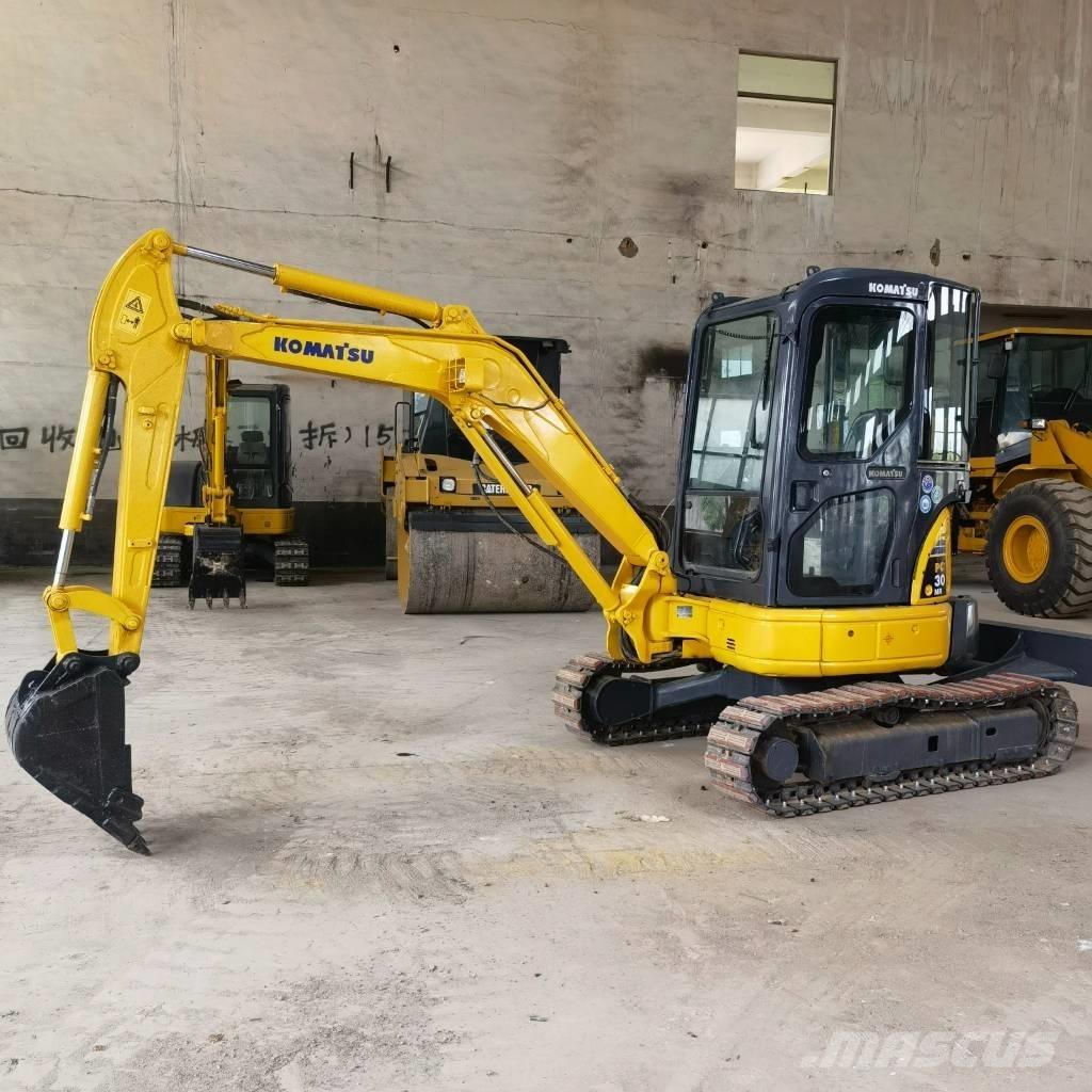 Komatsu PC30 Beltegraver