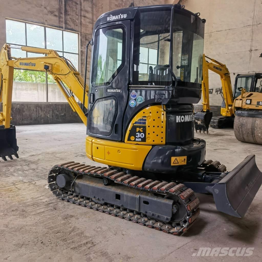 Komatsu PC30 Beltegraver