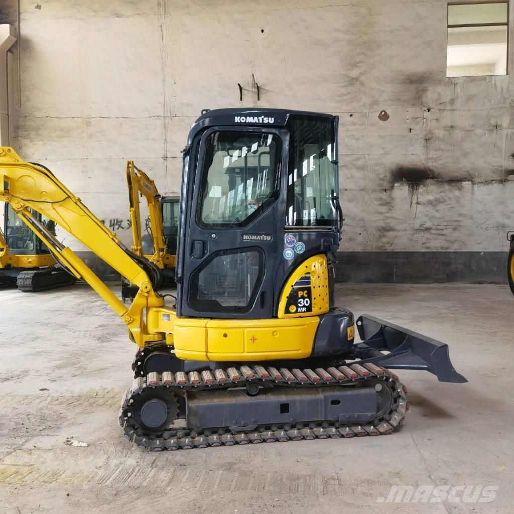 Komatsu PC30 Beltegraver