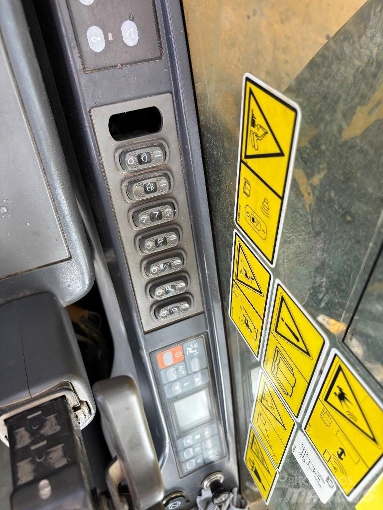 CAT 323 D LN Beltegraver