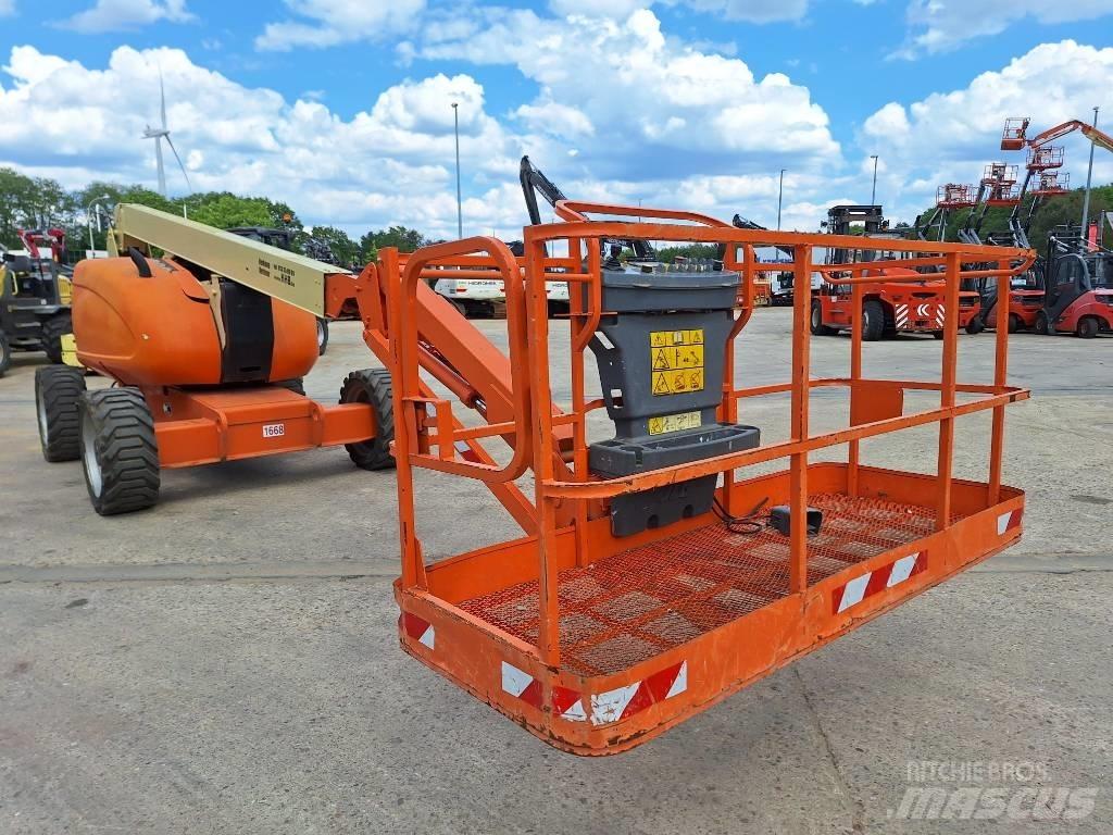 JLG 600 AJ Leddede bomlifter