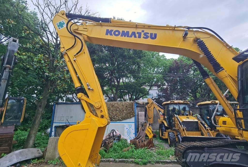 Komatsu PC220-7 Beltegraver