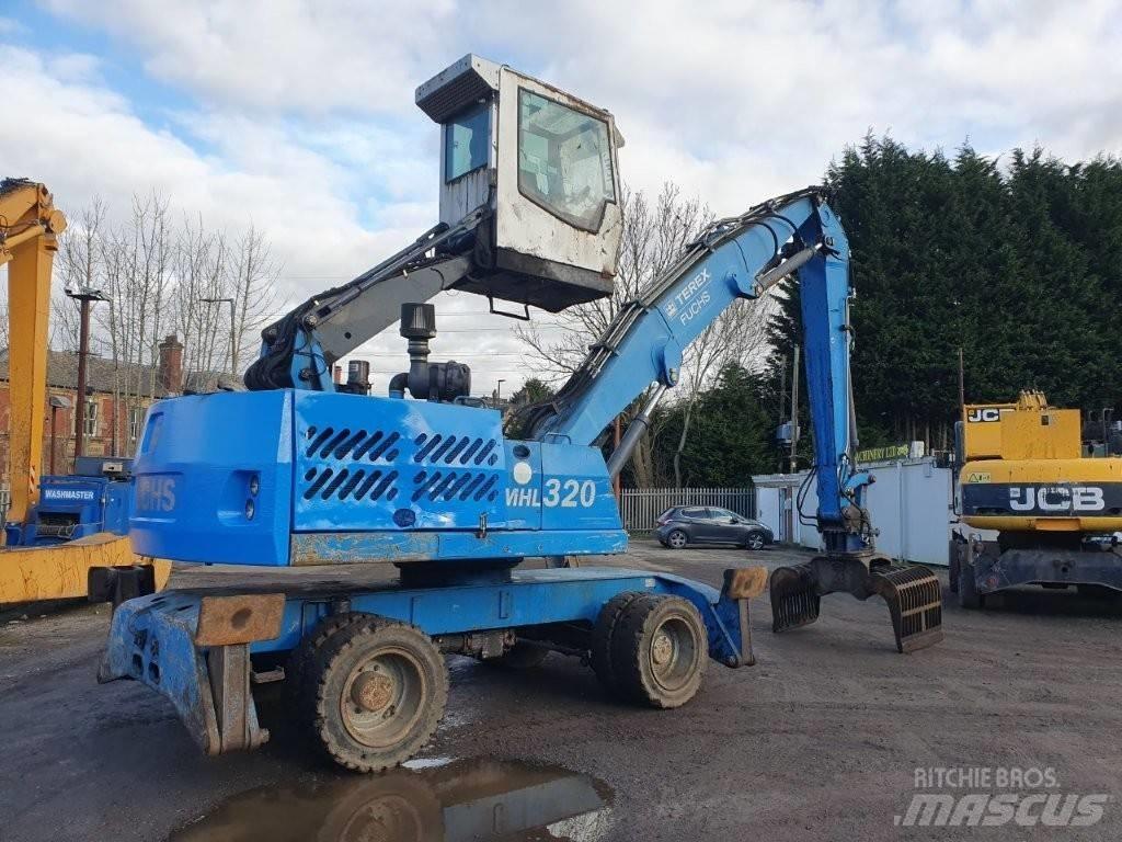 Fuchs MHL 320 Gravemaskiner for avfallshåndtering