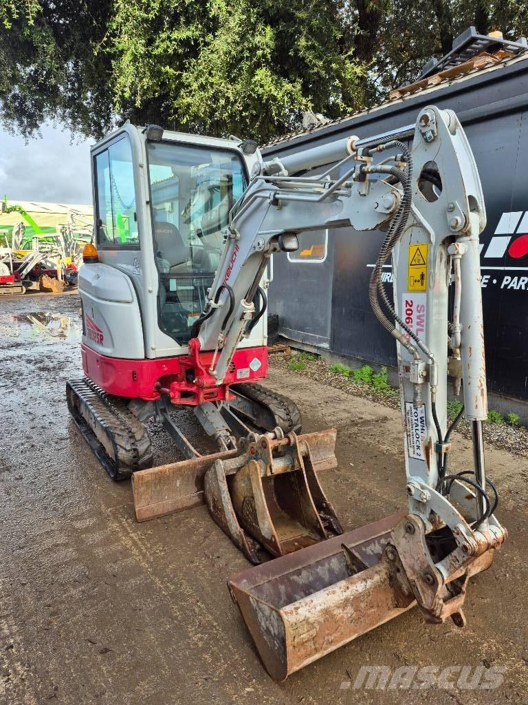 Takeuchi TB 325 R Minigravere <7t