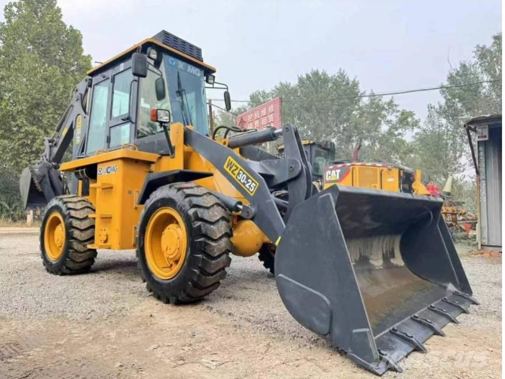 XCMG WZ 30-25 Traktorgravere