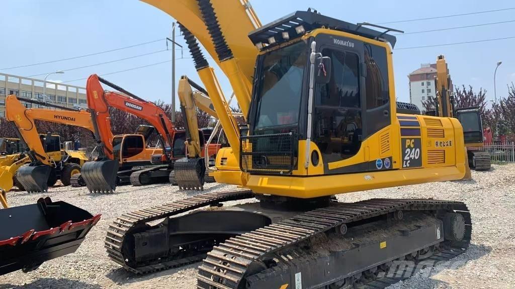Komatsu PC 240 LC Beltegraver
