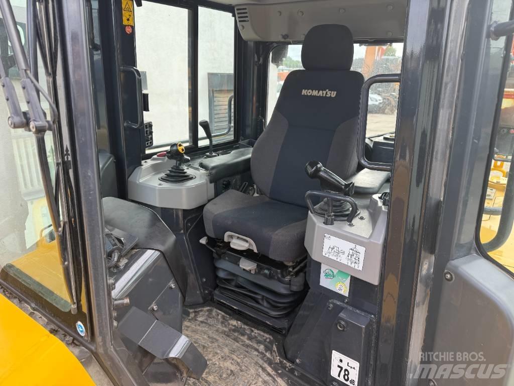Komatsu D 71P Xi-24 Dozere Beltegående