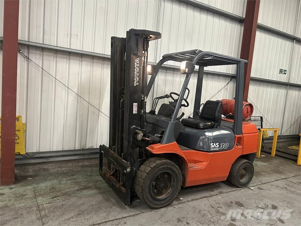 Toyota 7FGF30 Propan trucker