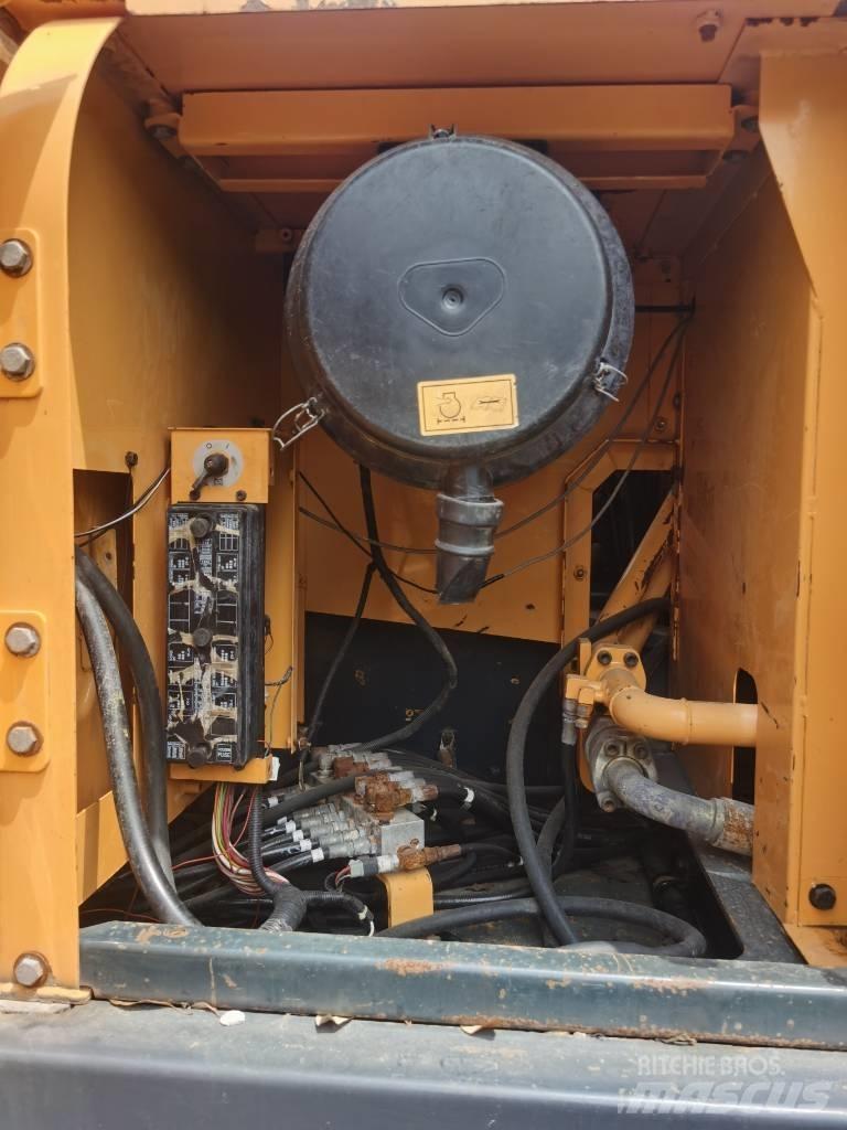 Hyundai R305LC-9T Beltegraver