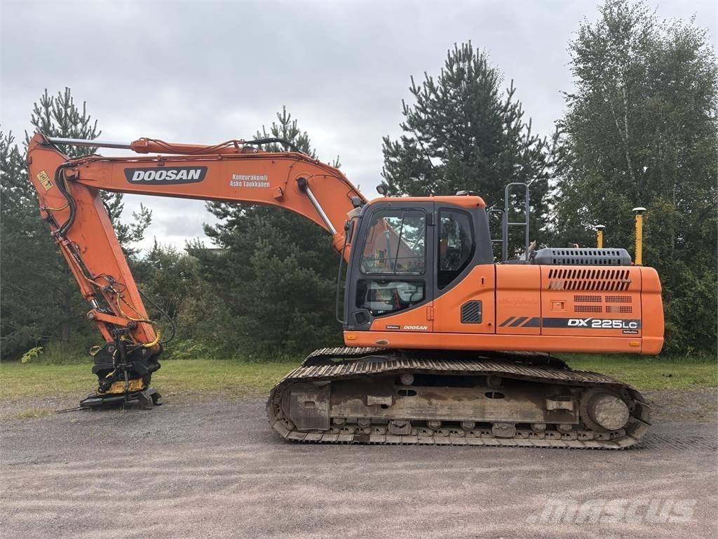 Doosan DX225LC-3 Beltegraver