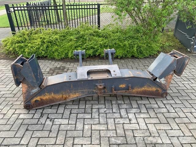 Doosan Outriggers Chassis og understell