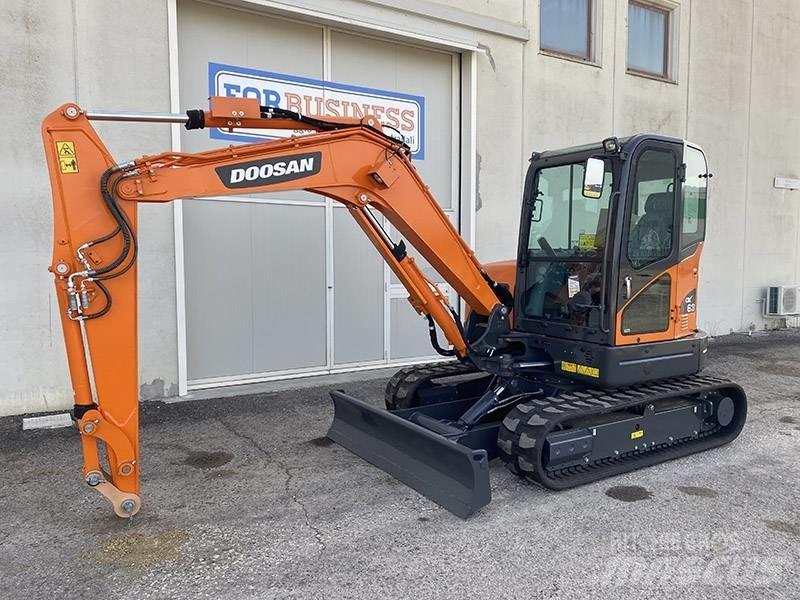 Doosan DX 63-3 Minigravere <7t