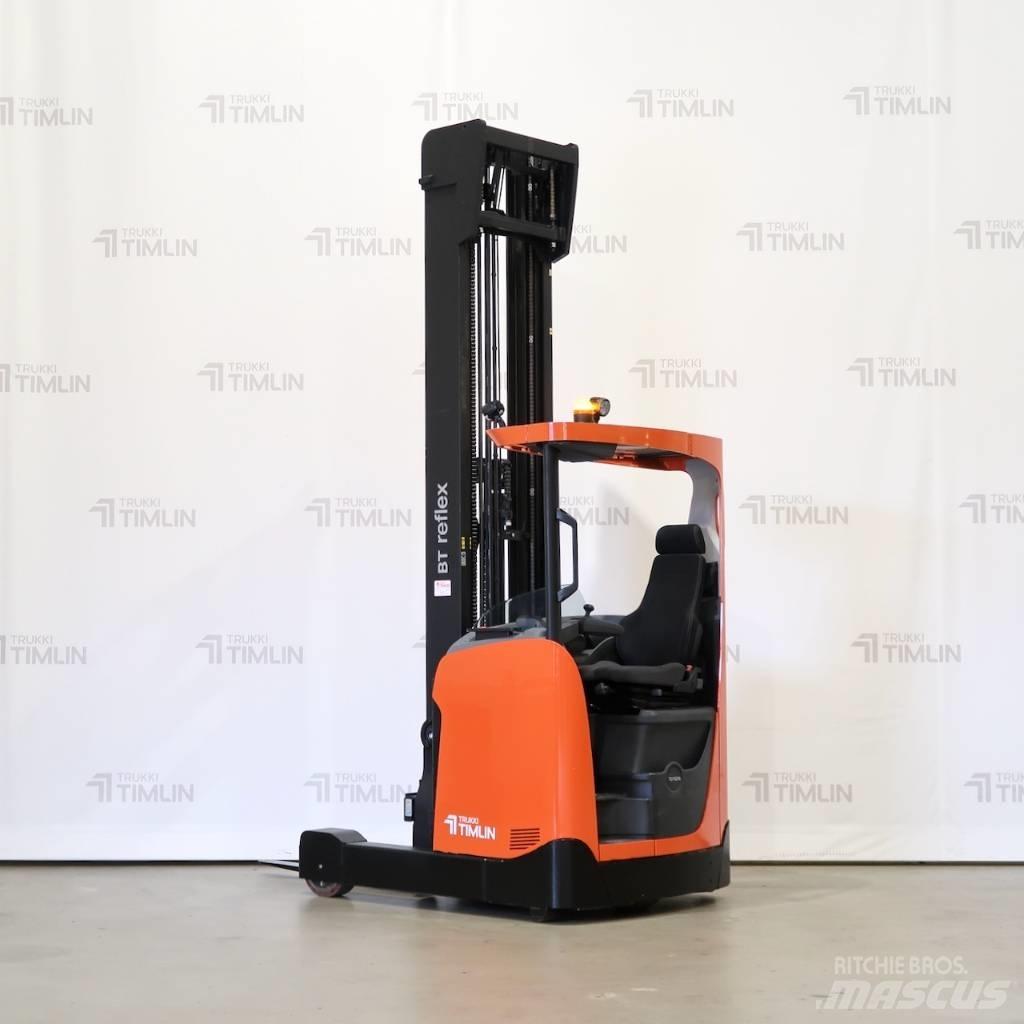 Toyota RRE160H Skyvemasttruck