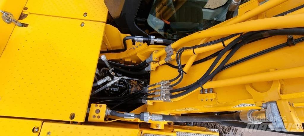 JCB 220X LC Beltegraver