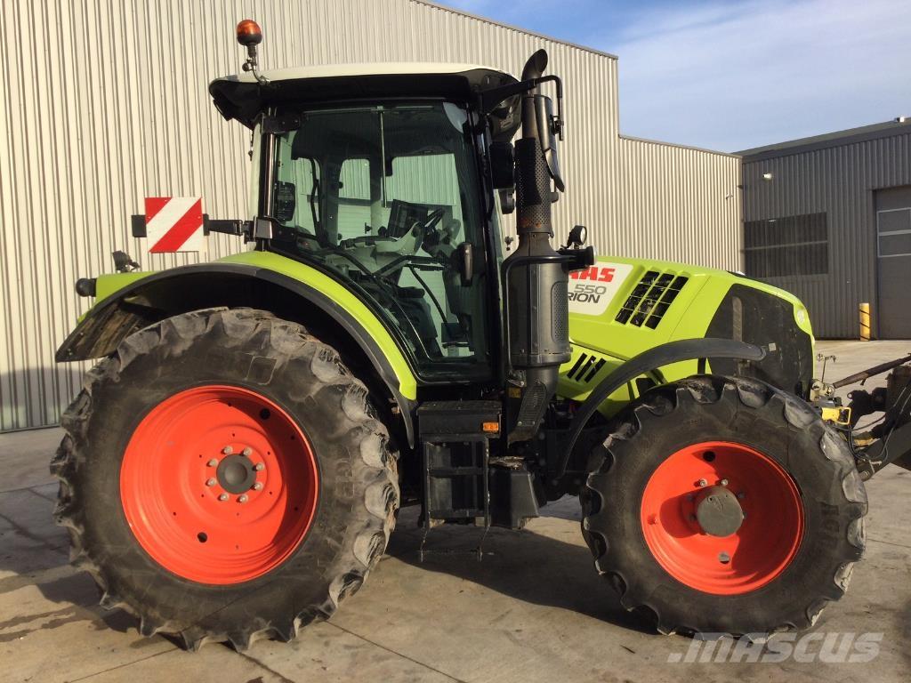 CLAAS ARION 550 Traktorer