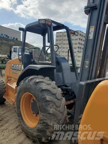 CASE 586H Terrenggående gaffeltruck