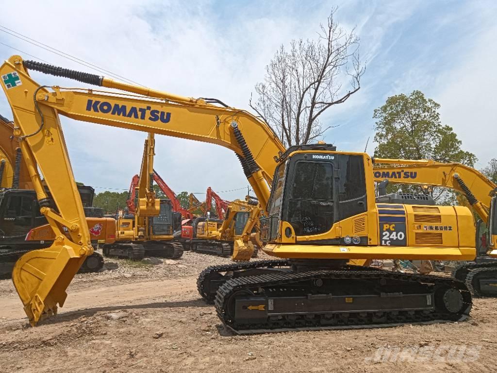 Komatsu PC 240 Beltegraver