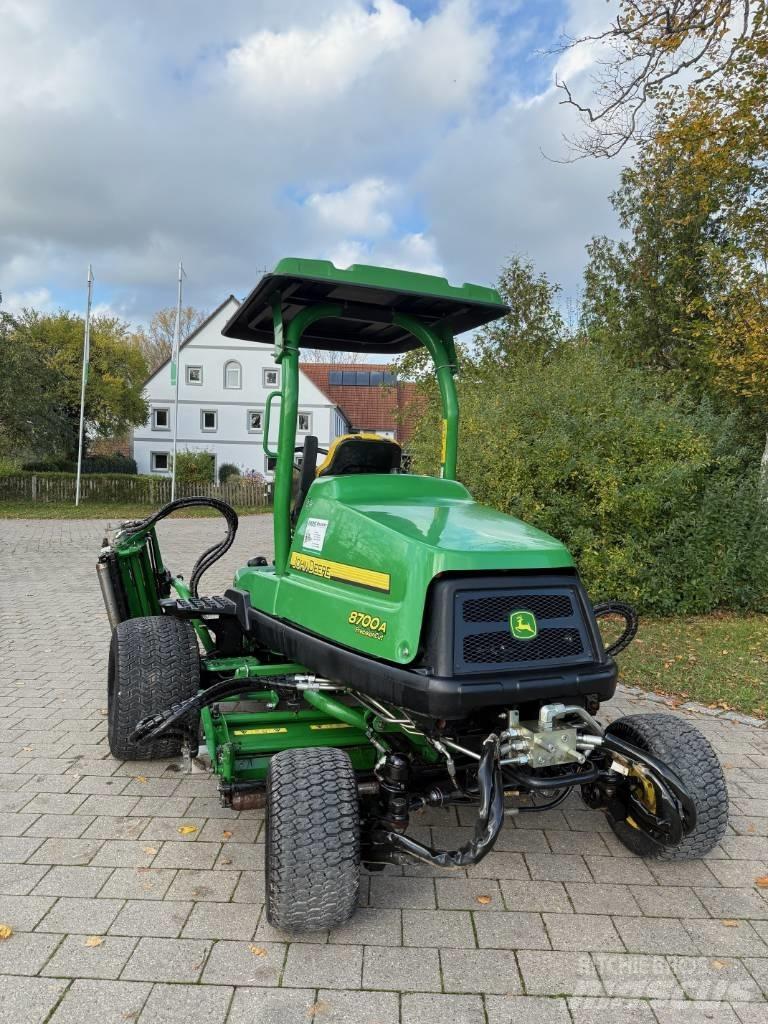 John Deere 8700 A Fairway klippere