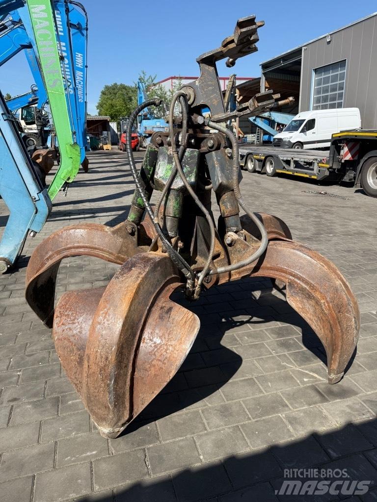 Fuchs MHL 340  A Gravemaskiner for avfallshåndtering