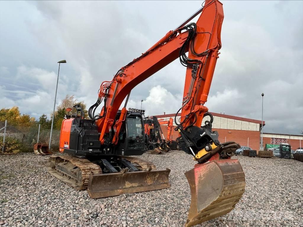 Hitachi ZX225USBL-6 Beltegraver