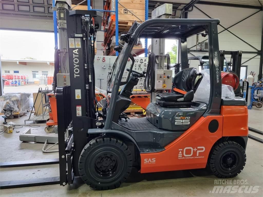 Toyota 02-8FGF25 Propan trucker