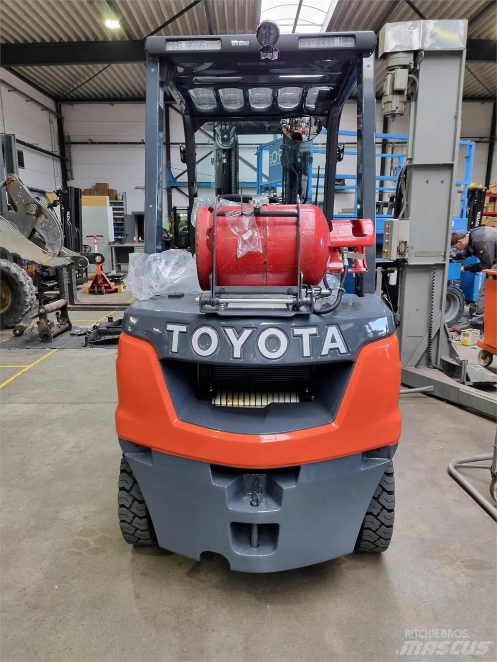 Toyota 02-8FGF25 Propan trucker