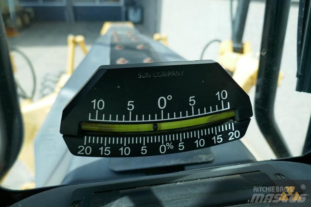 CAT 12M3 Veihøvler