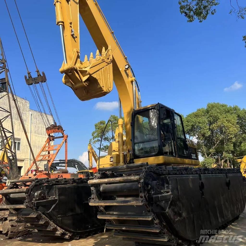 CAT 320 C Amfibiske Gravemaskiner