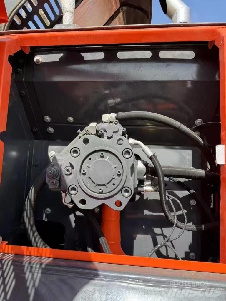 Doosan DX300LC-9C Beltegraver
