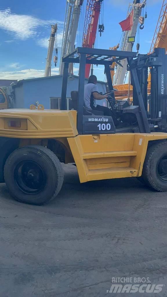 Komatsu 10 Ton Diesel Trucker