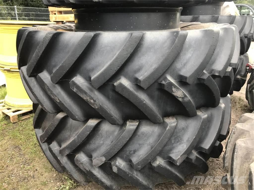 Mitas 680/80R42 Dekk, hjul og felger
