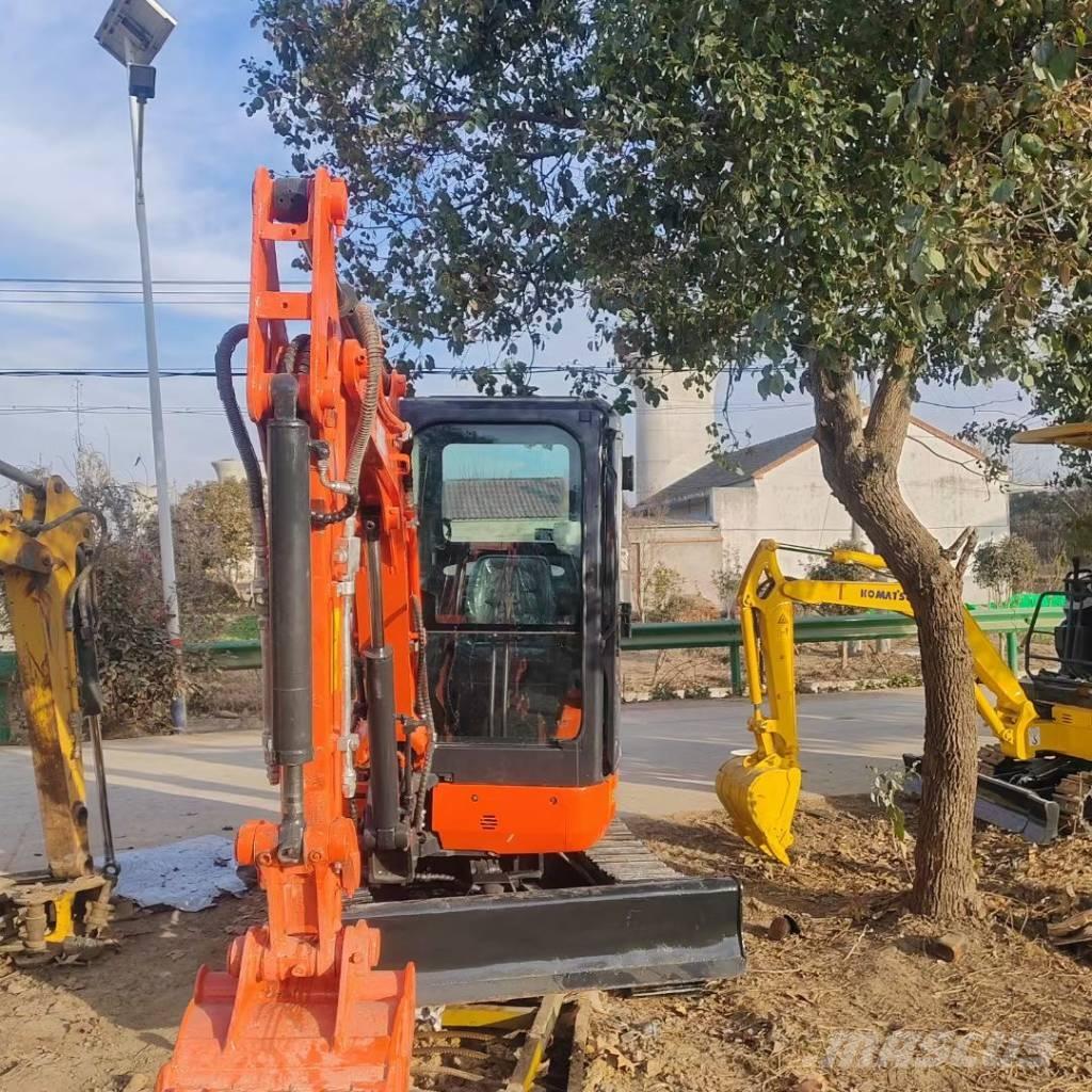 Kubota U 30 Minigravere <7t