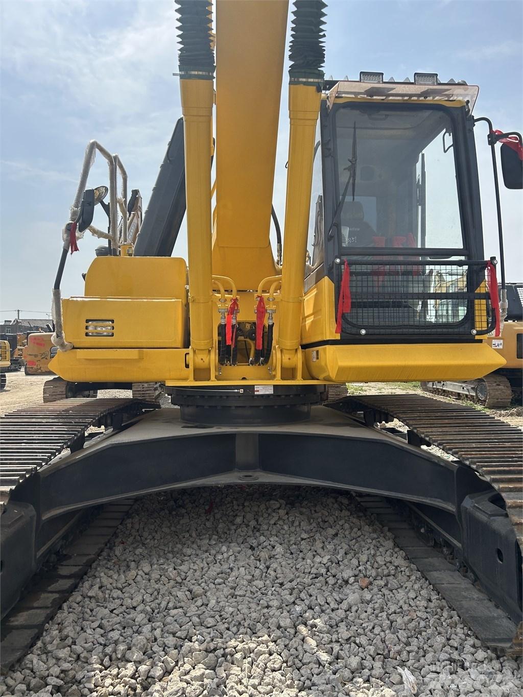 Komatsu PC 240 Beltegraver