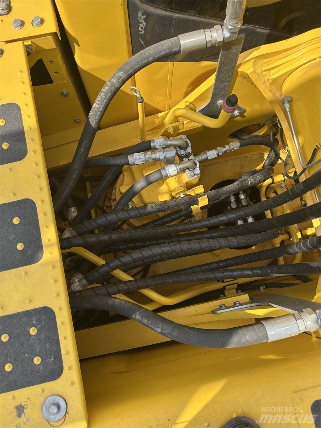 Komatsu PC 240 Beltegraver