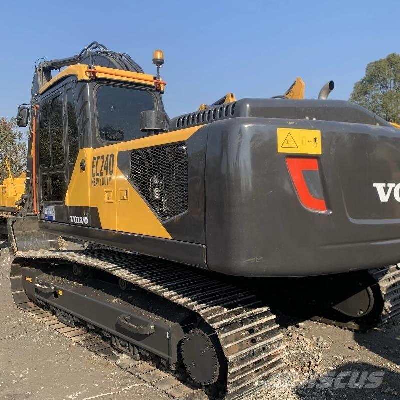 Volvo EC 240 Beltegraver