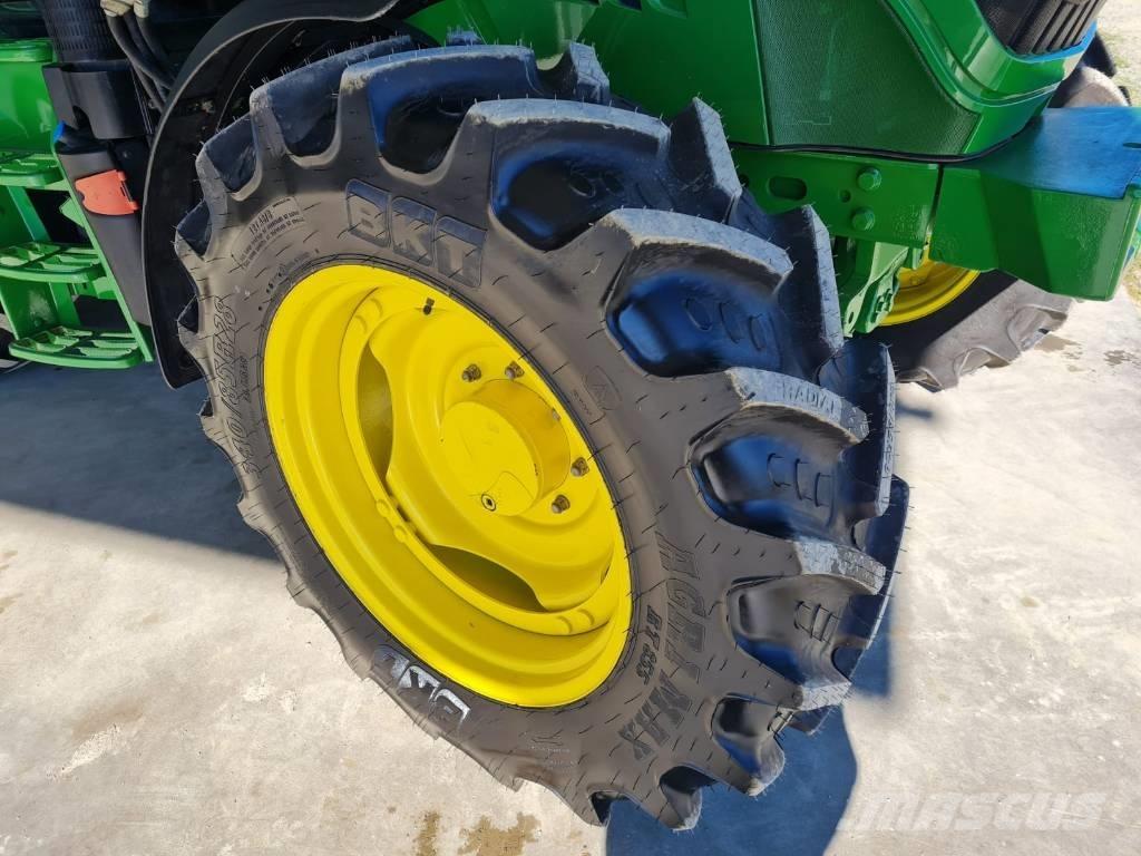 John Deere 6105 R Traktorer