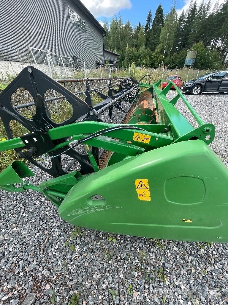 John Deere 622R Skjærebord til skurtresker