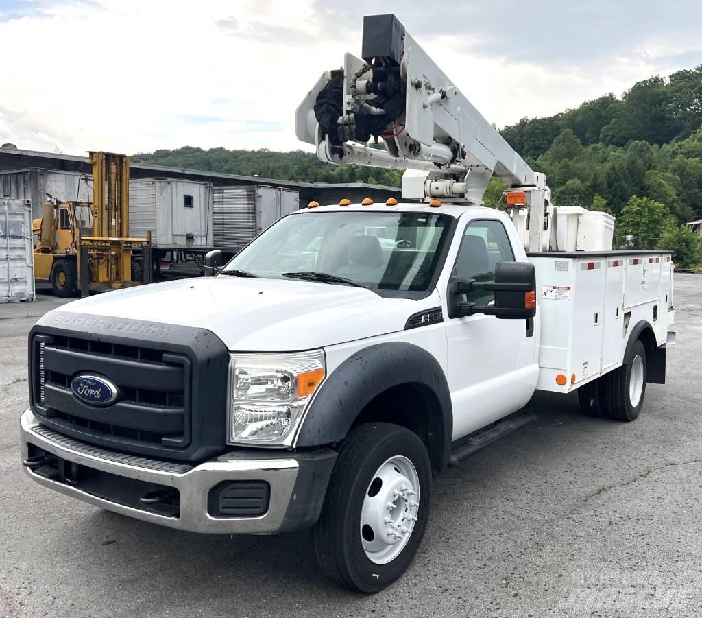 Ford F 550 Bilmontert lift