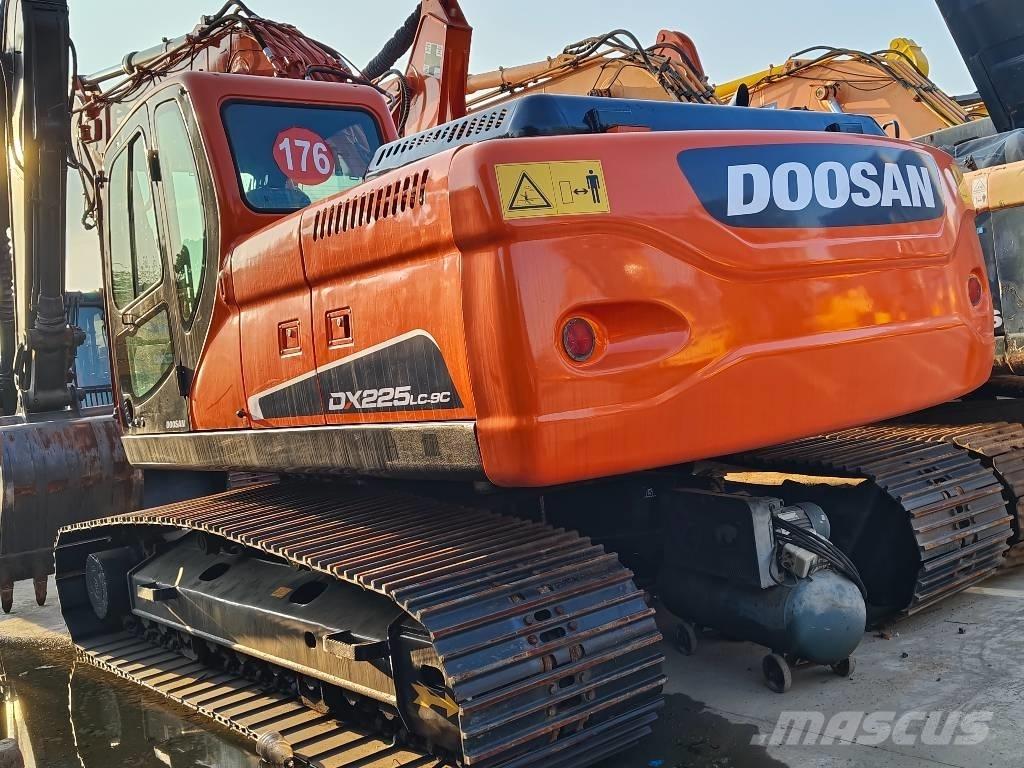 Doosan DX 225 LC-9C Beltegraver