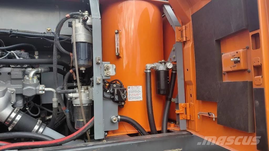 Hitachi ZX220W-5B Hjulgravere