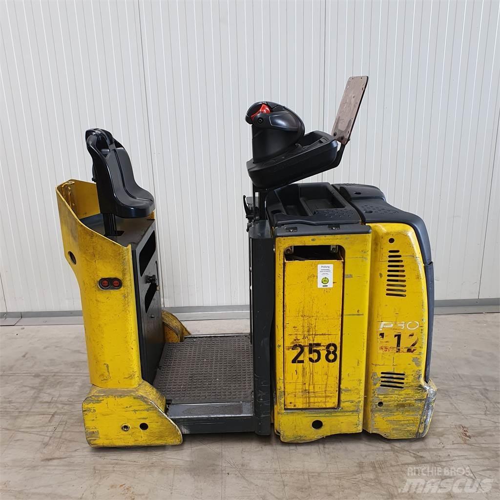 Linde P30C Tauetraktor