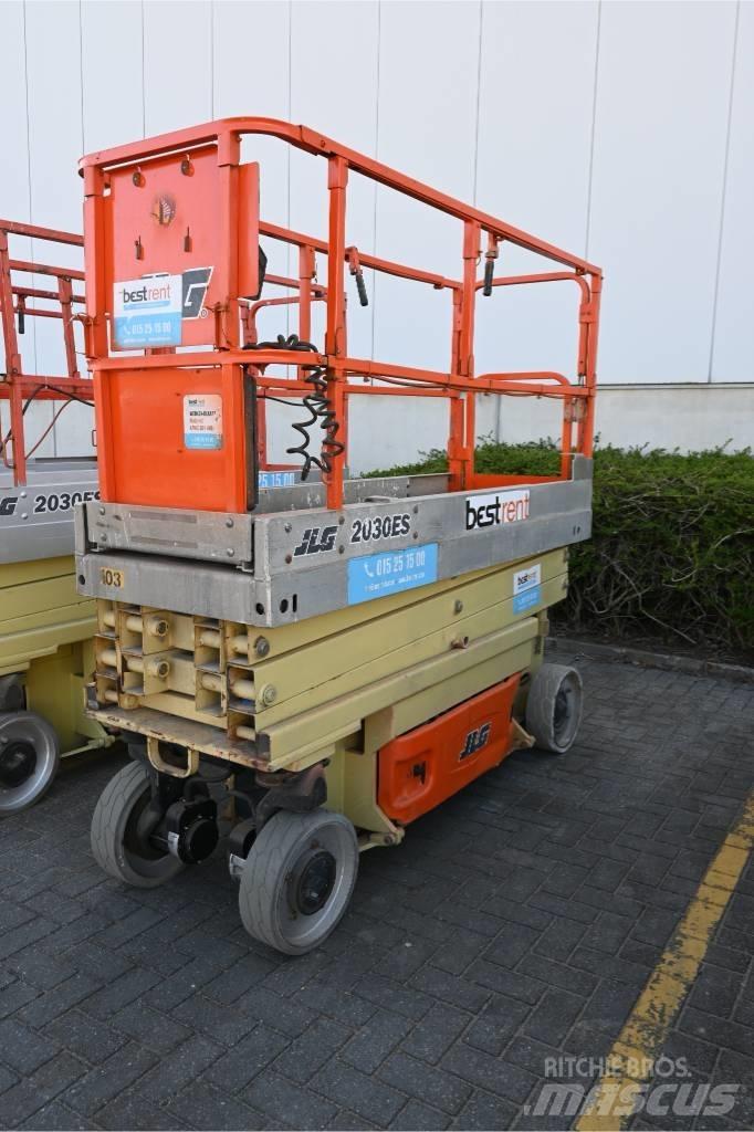 JLG 2030 ES Sakselifter